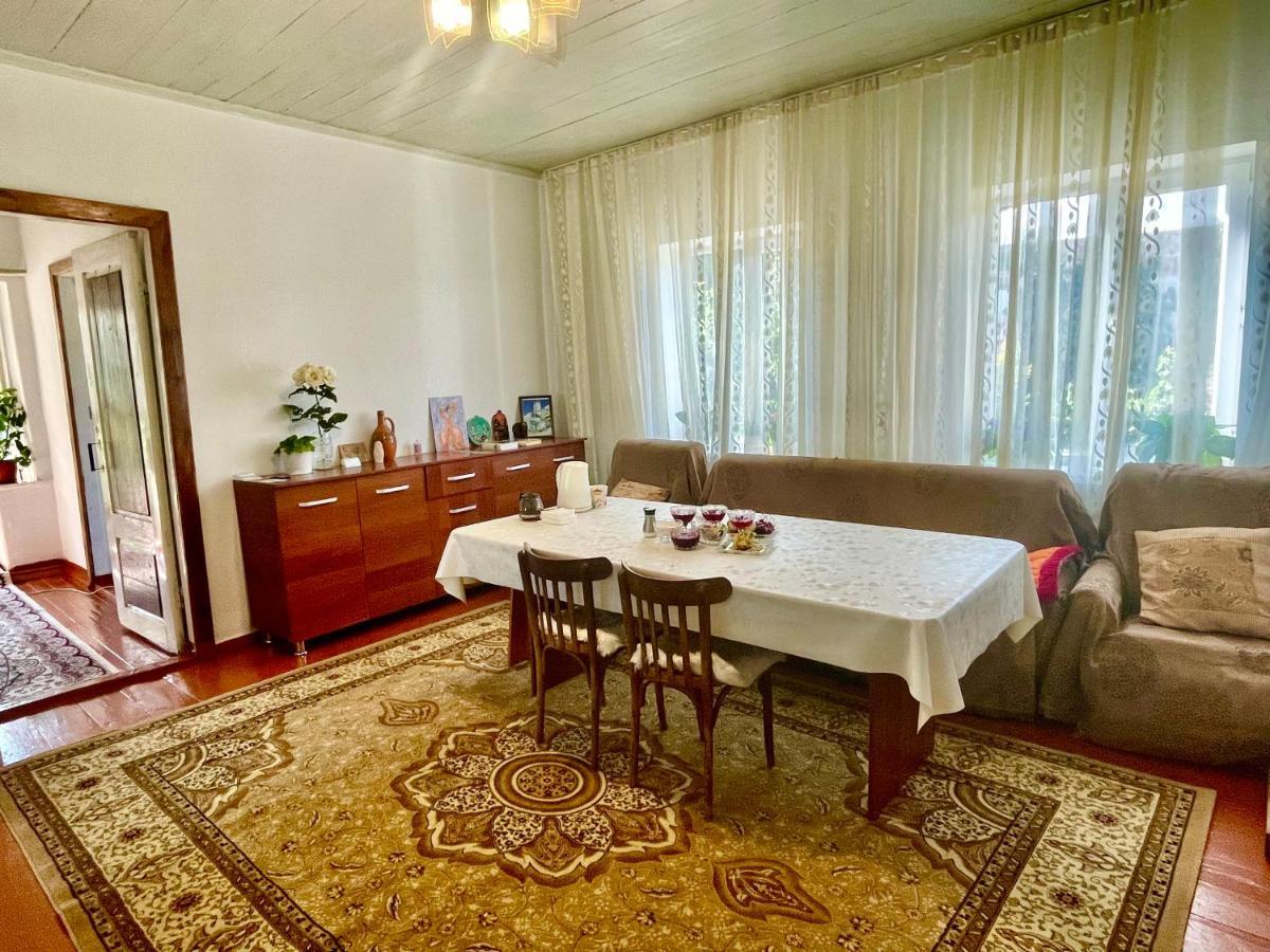 Gulnara Guest House Balykchy Luaran gambar
